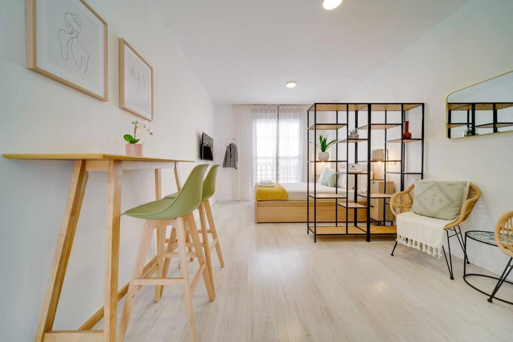 Sophisticated Studio In The Center Of มาลากา ภายนอก รูปภาพ